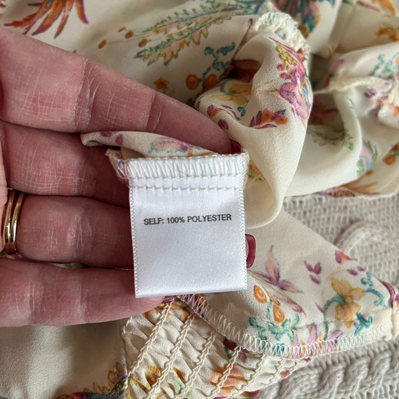 Rose + Olive Ivory & Floral Ruffle Sleeve Off the Shoulder Women’s Size M - Picture 11 of 16